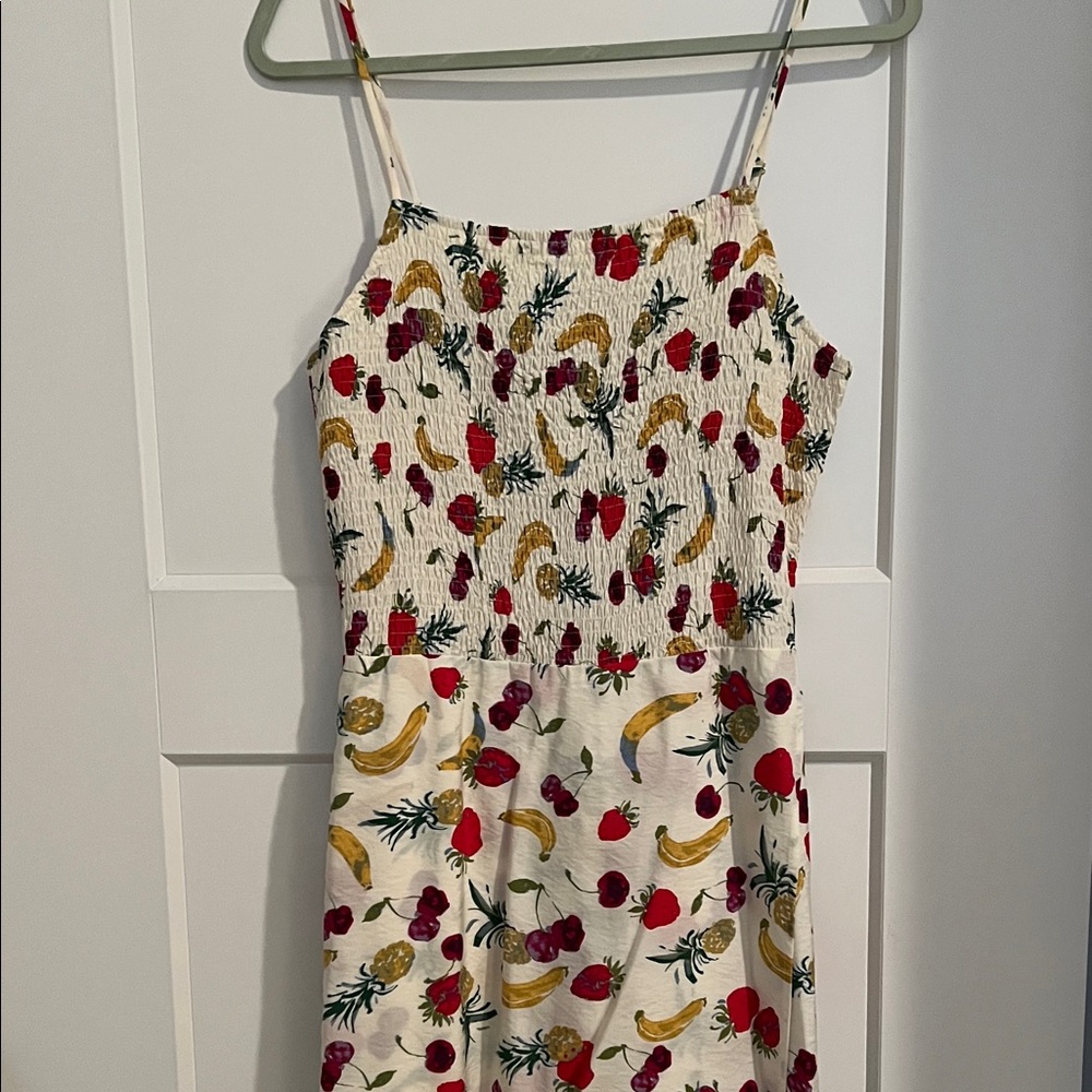 NWT Sadie & Sage Cream Floral Smocked Top with Fruit